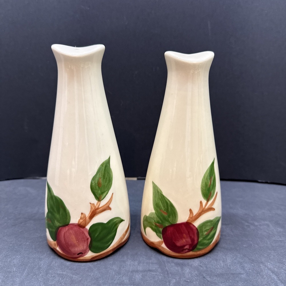Minty 1940s FRANCISCAN Apple SALT PEPPER SHAKERS SET Oversized 6.25" ORIG CORKS